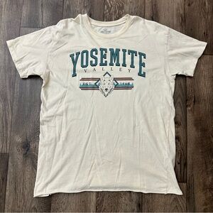 Hollister Yosemite Valley White Wolf Tee 100% Cotton T-Shirt Mens Size S cream